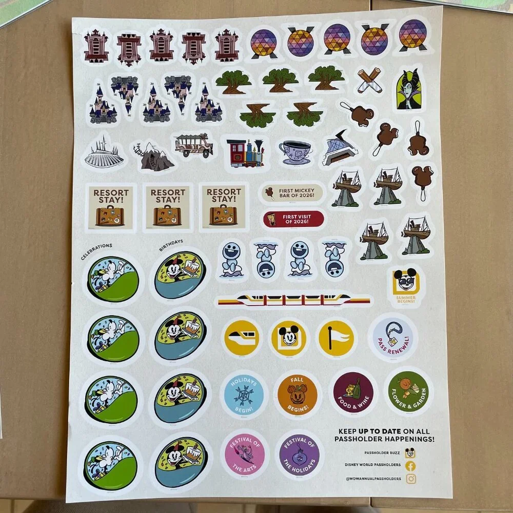 NEW‎ Set of 2 2026 Disney DisneyWorld Annual Passholder Exclusive Calendar